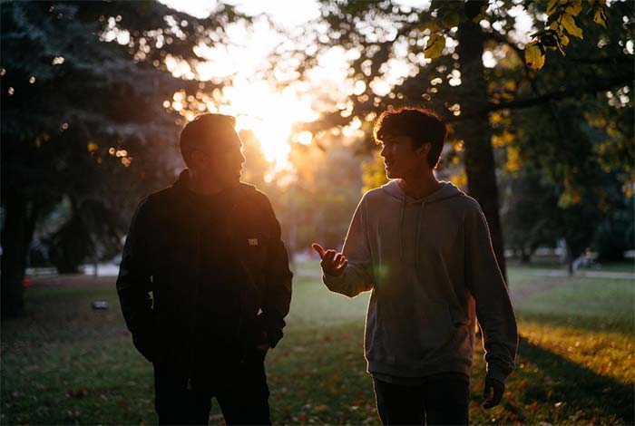 رابطه نوجوان با والدین 